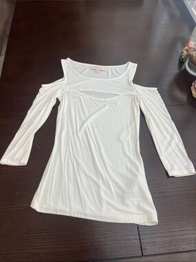 Guess White Cold-Shoulder Tunic Top